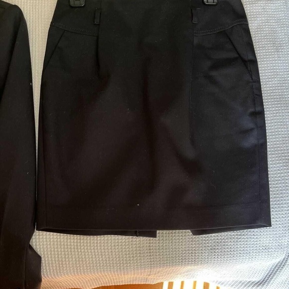 Mexx suit - Picture 2 of 3